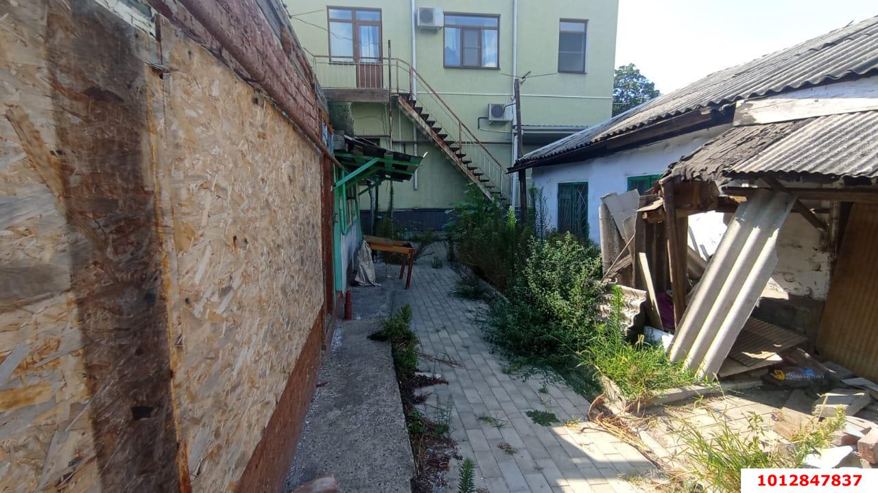 Фото №1: 1-комнатная квартира 34&nbsp;м², 1/1&nbsp;эт. - Краснодар, Западный внутригородской округ, мкр. Центральный, ул. Октябрьская, 126