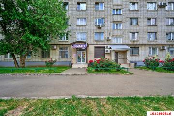 Фото №1: Торговое помещение 35 м², 1/5 эт. - Краснодар, мкр. Краевая Клиническая Больница, ул. Восточно-Кругликовская, 63