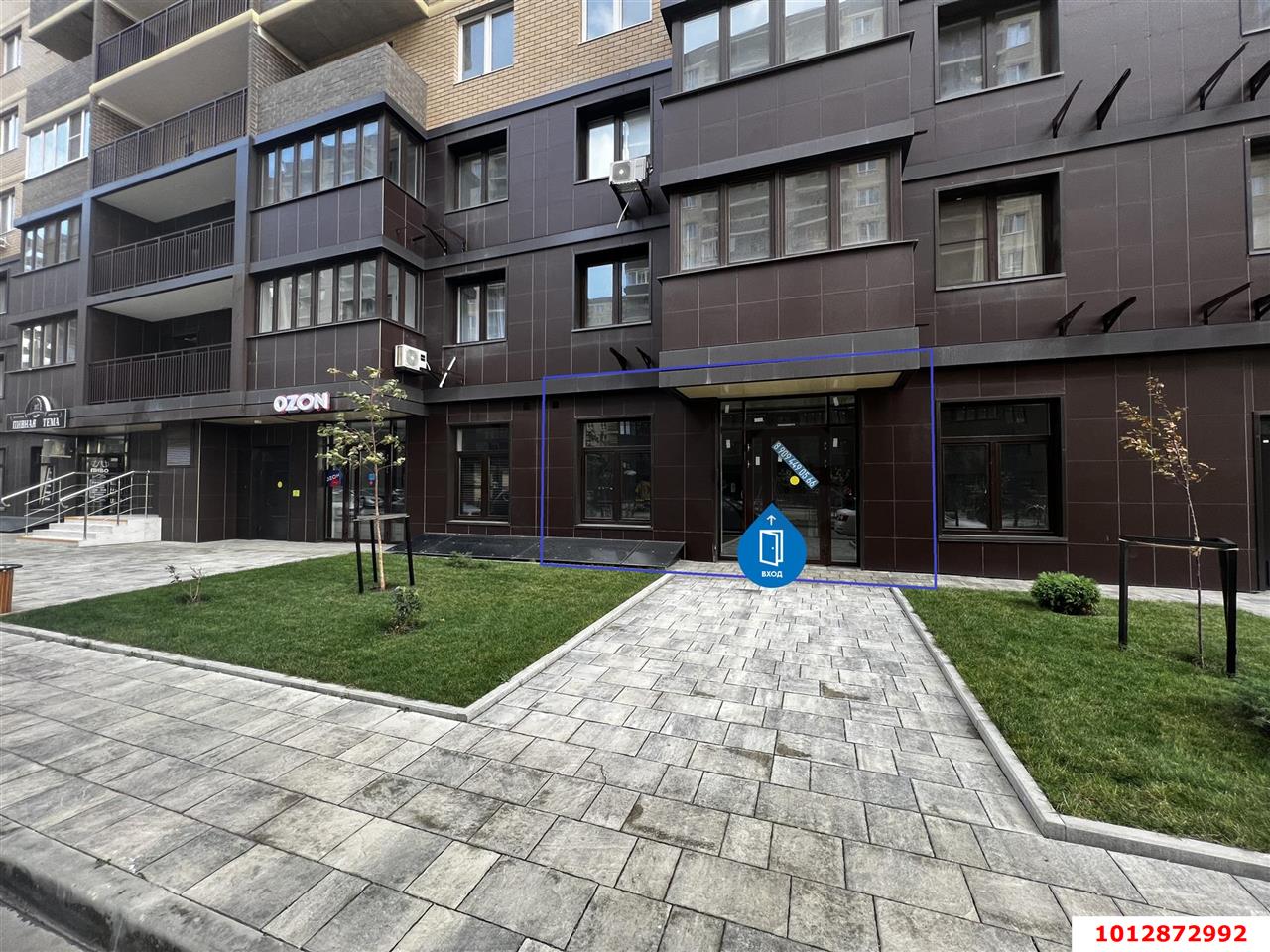 Фото №1: Торговое помещение 43&nbsp;м², 1/16&nbsp;эт. - Краснодар, Прикубанский внутригородской округ, мкр. жилой комплекс Ракурс, ул. имени Героя Ростовского, 8