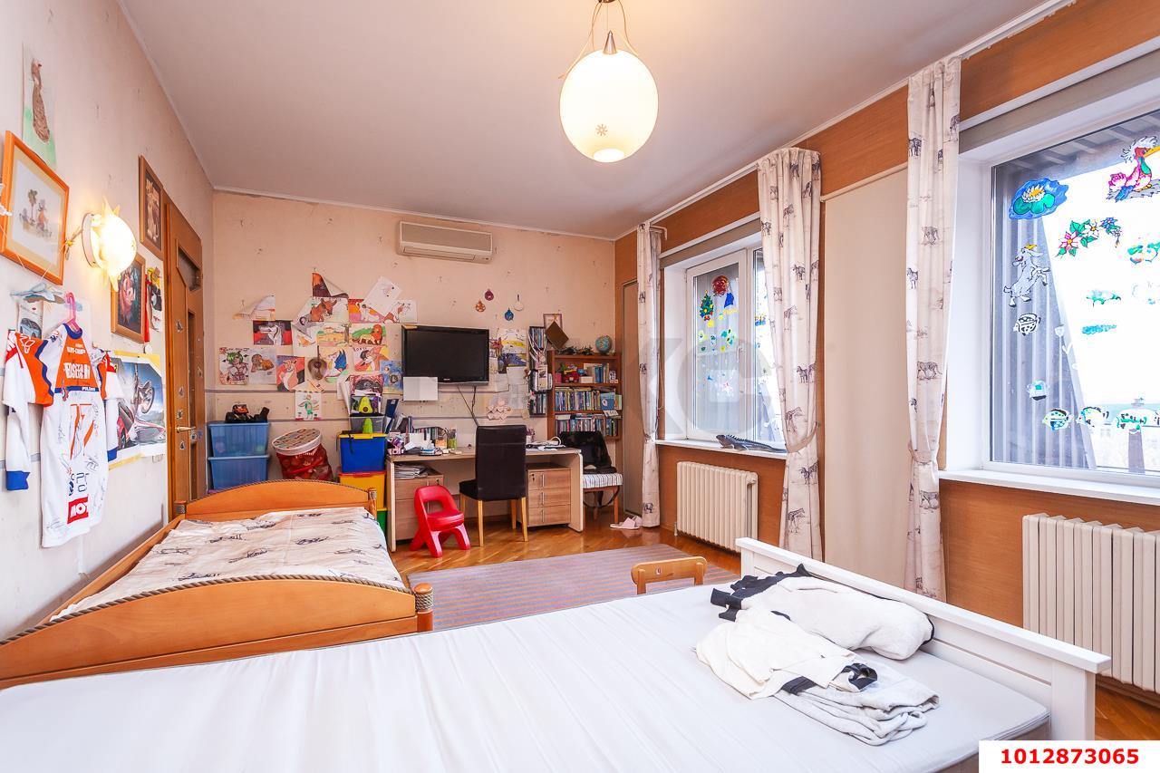 Фото №10: 4-комнатная квартира 155&nbsp;м², 6/6&nbsp;эт. - Краснодар, мкр. Западный внутригородской округ, ул. имени Дзержинского, 12/1