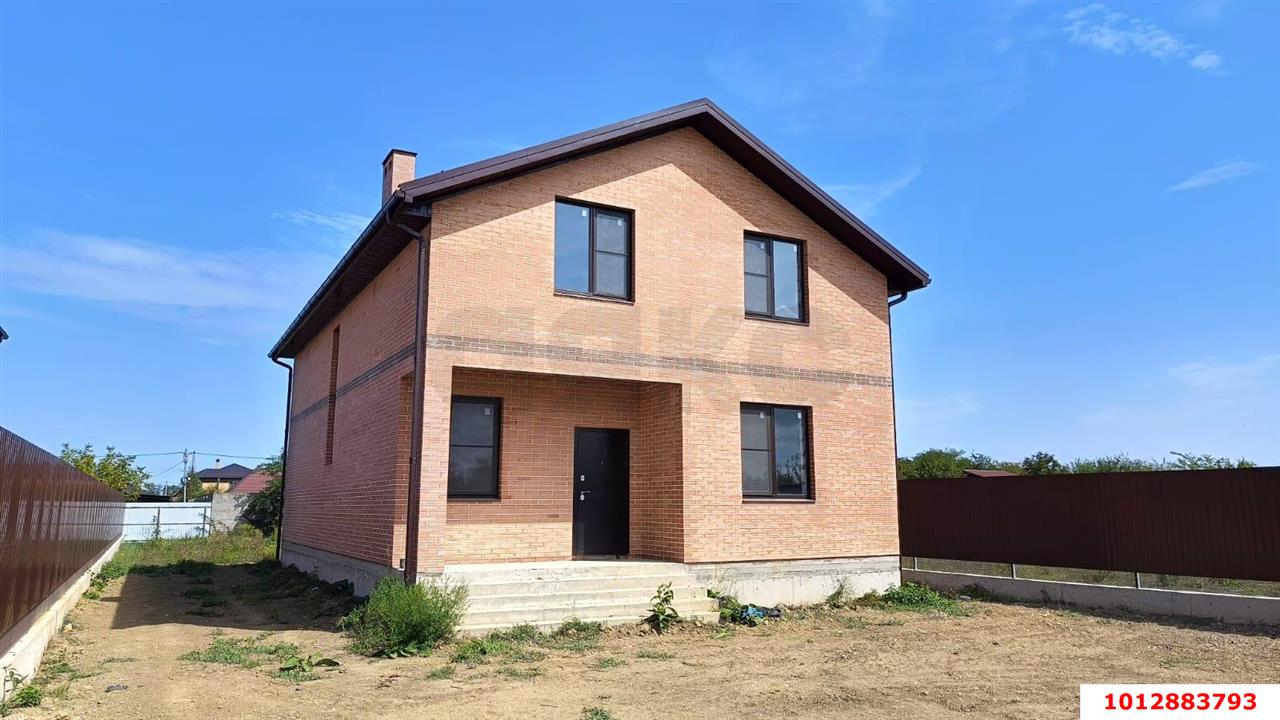 Фото №1: Дом 180&nbsp;м² + 8&nbsp;сот., 2&nbsp;эт. - Новодмитриевская, ул. Атаманская, 6