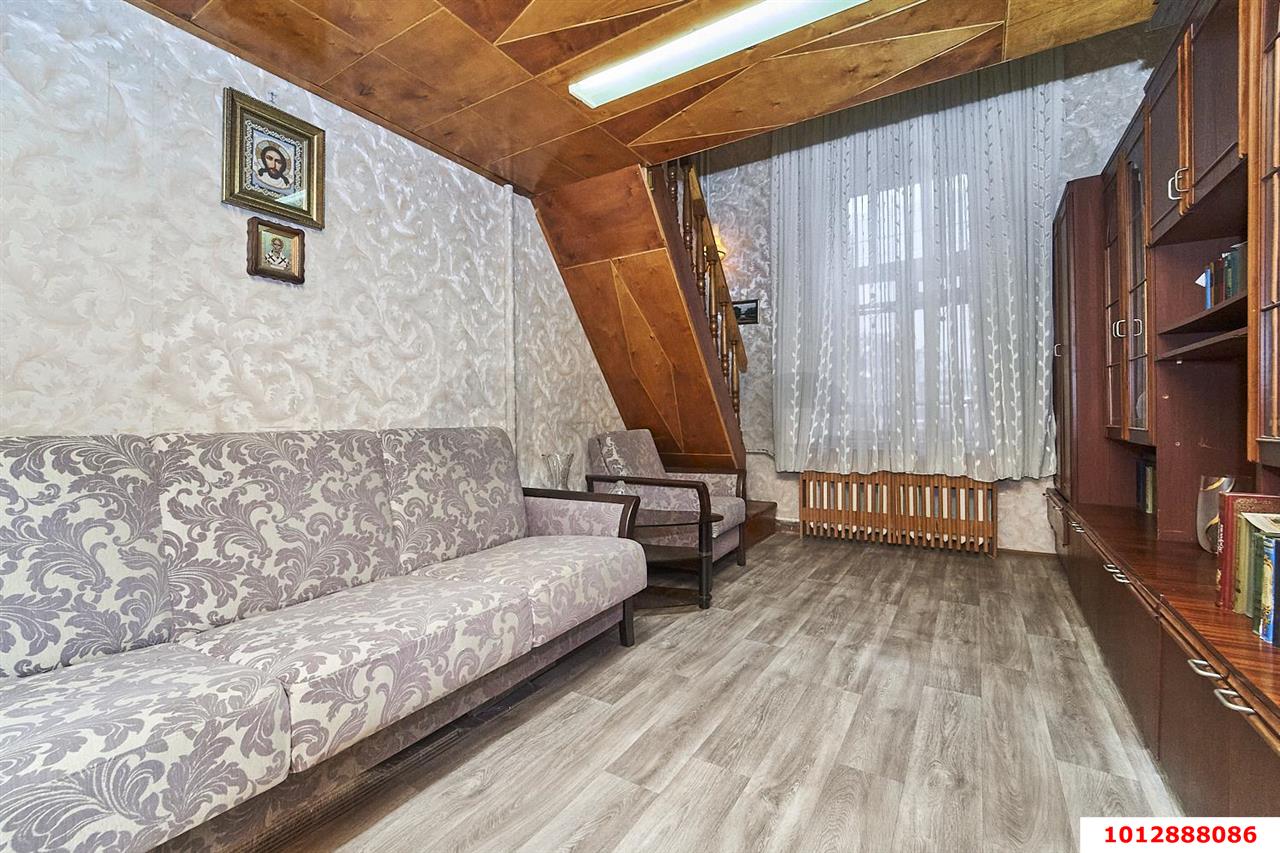 Фото №4: 2-комнатная квартира 65&nbsp;м², 1/2&nbsp;эт. - Краснодар, Западный внутригородской округ, мкр. Центральный, ул. Рашпилевская, 127