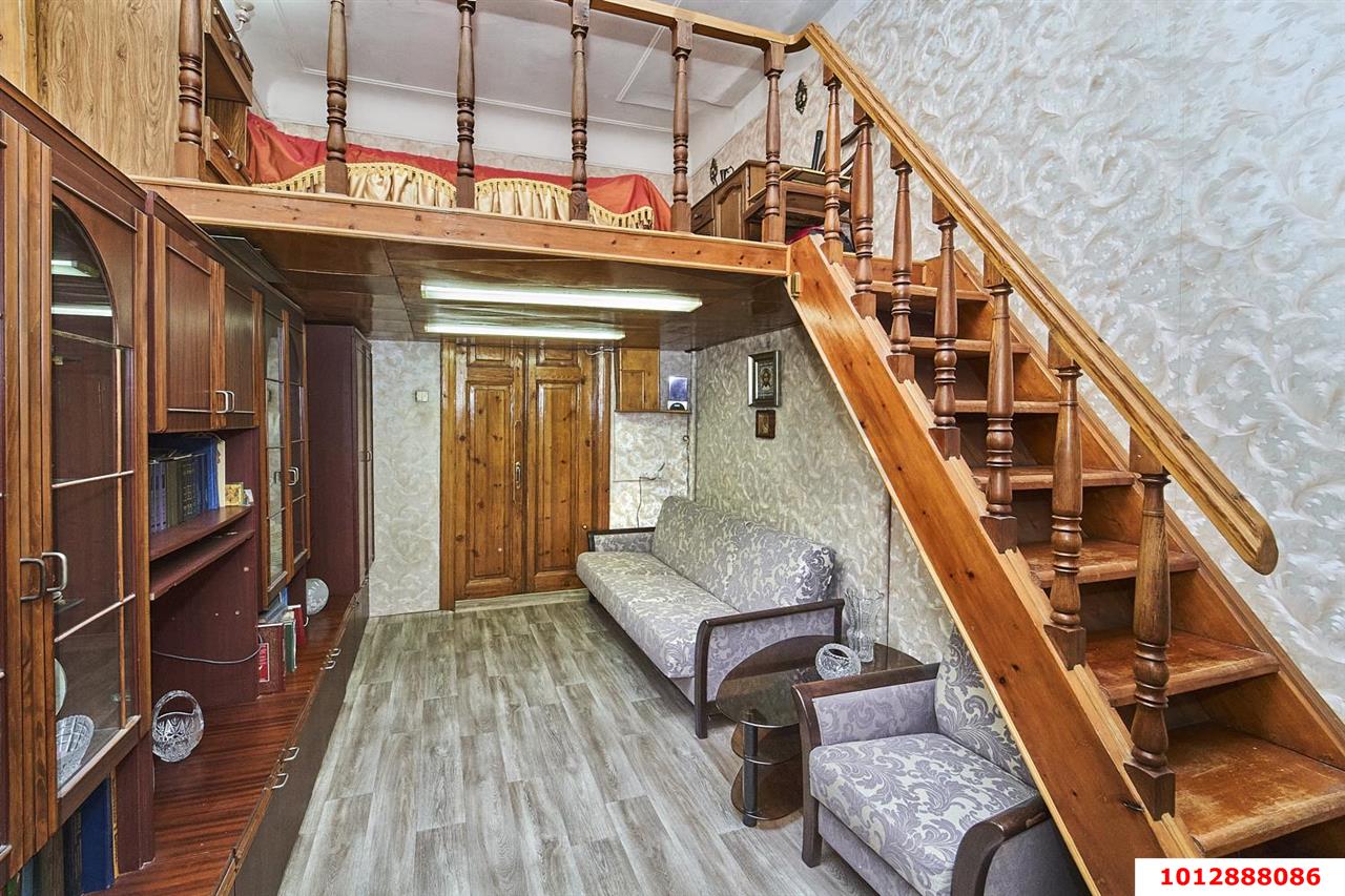 Фото №5: 2-комнатная квартира 65&nbsp;м², 1/2&nbsp;эт. - Краснодар, Западный внутригородской округ, мкр. Центральный, ул. Рашпилевская, 127
