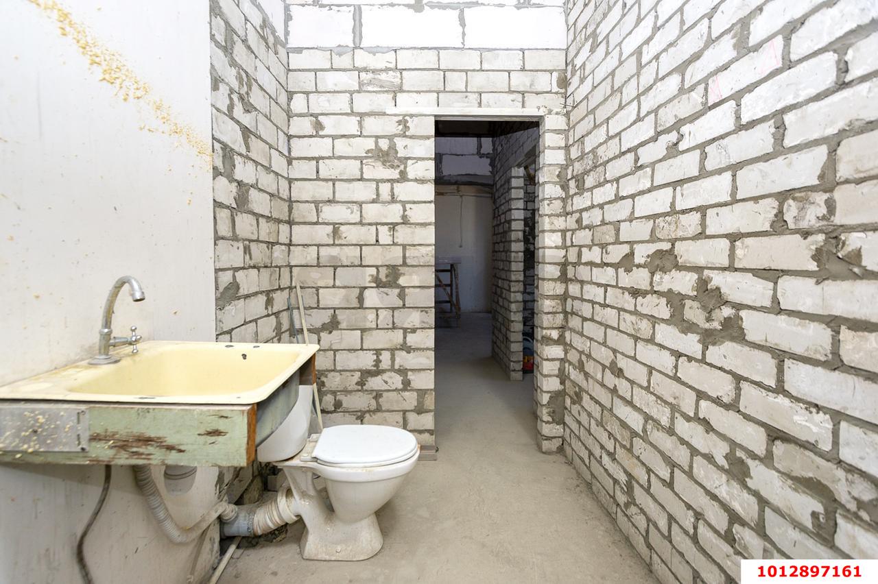 Фото №10: 2-комнатная квартира 50&nbsp;м², 8/8&nbsp;эт. - Краснодар, Прикубанский внутригородской округ, мкр. Восточно-Кругликовский, ул. Черкасская, 101