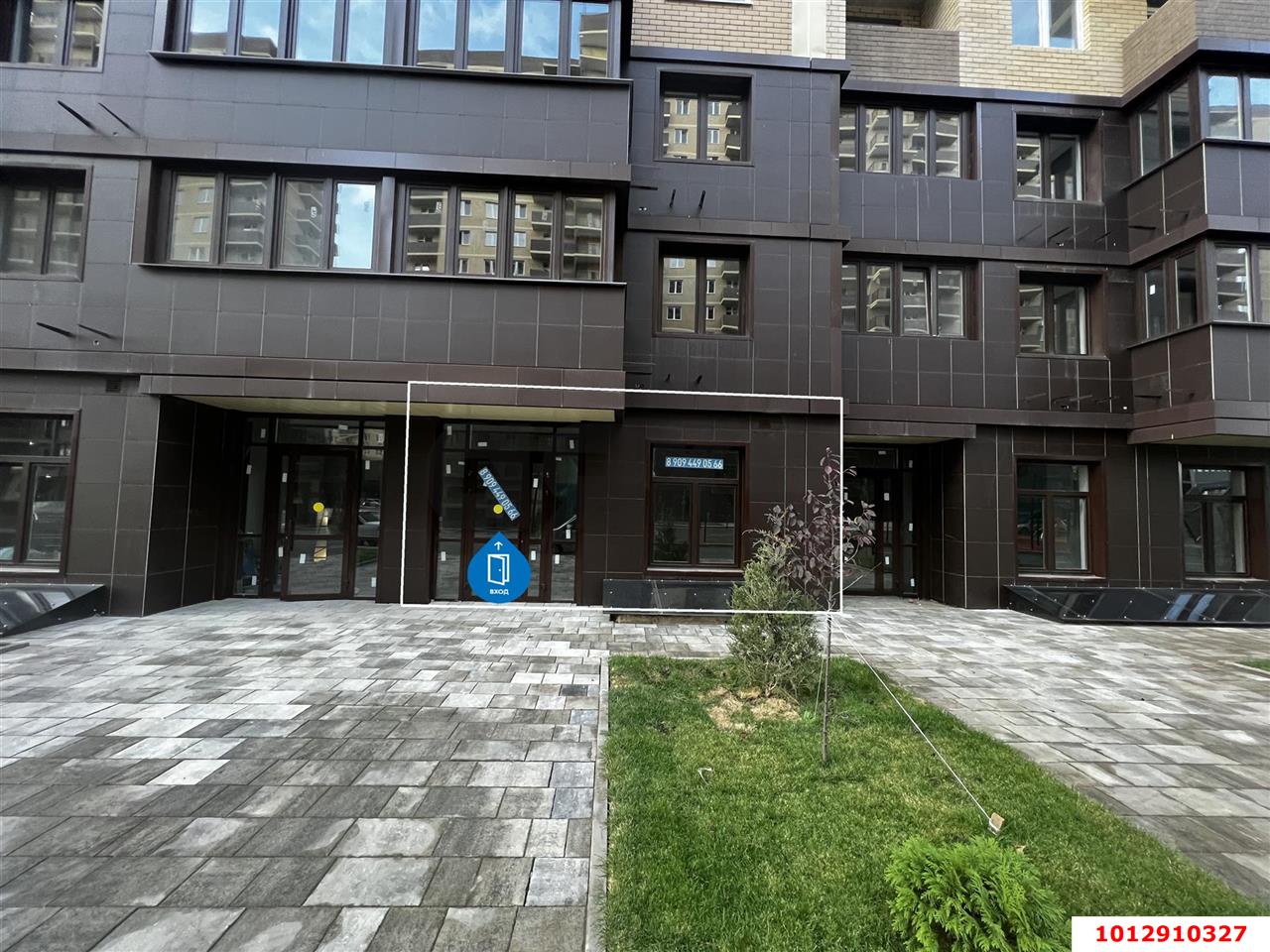 Фото №1: Торговое помещение 36&nbsp;м², 1/16&nbsp;эт. - Краснодар, Прикубанский внутригородской округ, мкр. жилой комплекс Ракурс, ул. имени Героя Ростовского, 8к7