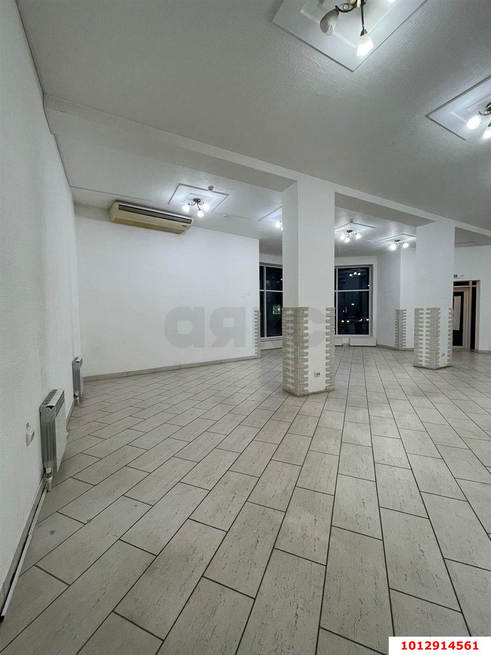 Фото №5: Торговое помещение 197&nbsp;м², 1/4&nbsp;эт. - Армавир, мкр. Родина, ул. Советской Армии, 33