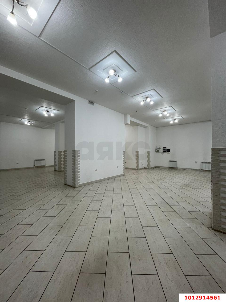 Фото №8: Торговое помещение 197&nbsp;м², 1/4&nbsp;эт. - Армавир, мкр. Родина, ул. Советской Армии, 33