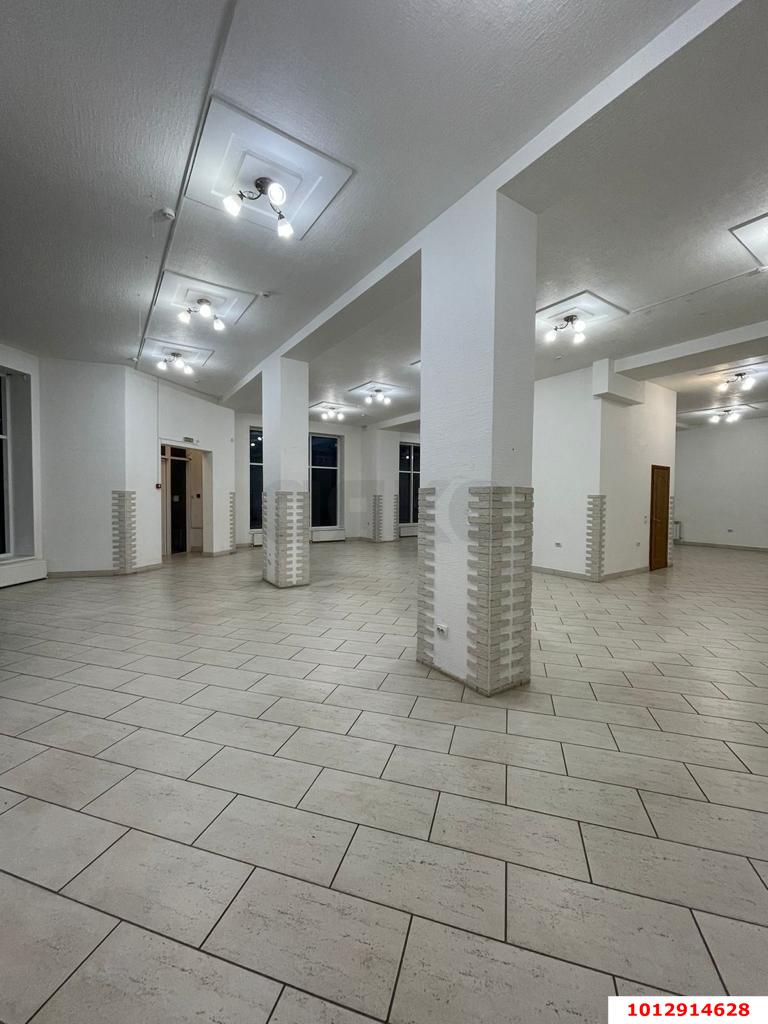 Фото №6: Торговое помещение 197&nbsp;м², 1/4&nbsp;эт. - Армавир, мкр. Родина, ул. Советской Армии, 36