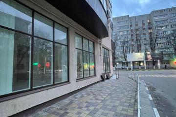 Фото №1: Торговое помещение 197&nbsp;м², 1/4&nbsp;эт. - Армавир, мкр. Родина, ул. Советской Армии, 36