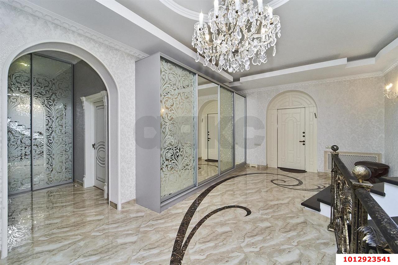 Фото №10: Дом 500&nbsp;м² + 8&nbsp;сот., 3&nbsp;эт. - Краснодар, Прикубанский внутригородской округ, Фестивальный, мкр. Солнечный