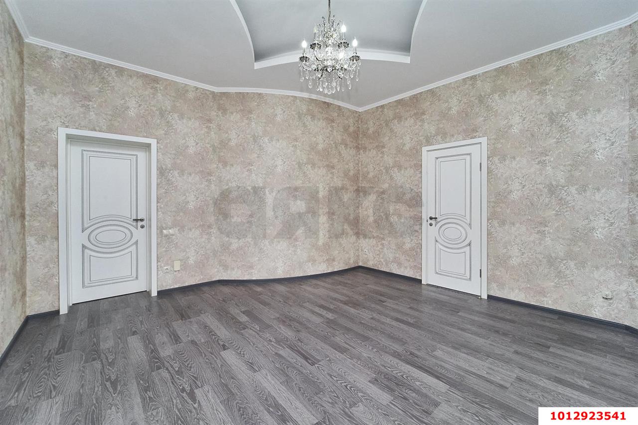 Фото №27: Дом 500&nbsp;м² + 8&nbsp;сот., 3&nbsp;эт. - Краснодар, Прикубанский внутригородской округ, Фестивальный, мкр. Солнечный