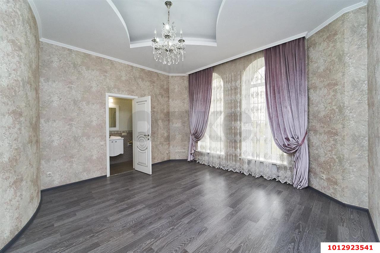 Фото №26: Дом 500&nbsp;м² + 8&nbsp;сот., 3&nbsp;эт. - Краснодар, Прикубанский внутригородской округ, Фестивальный, мкр. Солнечный