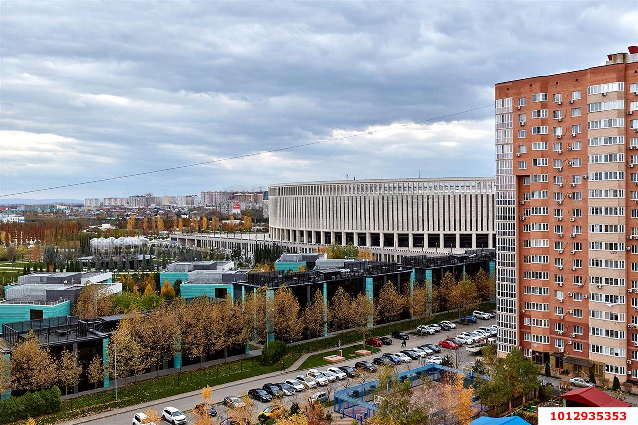 Фото №1: 2-комнатная квартира 61&nbsp;м², 11/17&nbsp;эт. - Краснодар, Прикубанский внутригородской округ, Панорама, мкр. ЖК Севастопольский, ул. имени Жлобы, 145