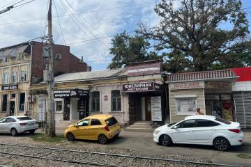 Фото №1: Торговое помещение 38 м², 1/1 эт. - Краснодар, мкр. Центральный, ул. Коммунаров, 95