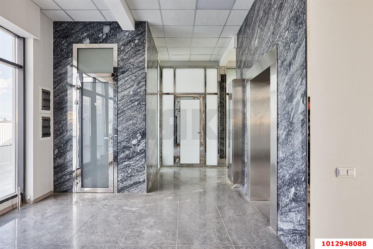 Фото №6: Офисное помещение 730&nbsp;м², 3/3&nbsp;эт. - Краснодар, Прикубанский внутригородской округ, Завод Радиоизмерительных Приборов, мкр. Ростовское Шоссе, ул. Ростовское шоссе, 22/9