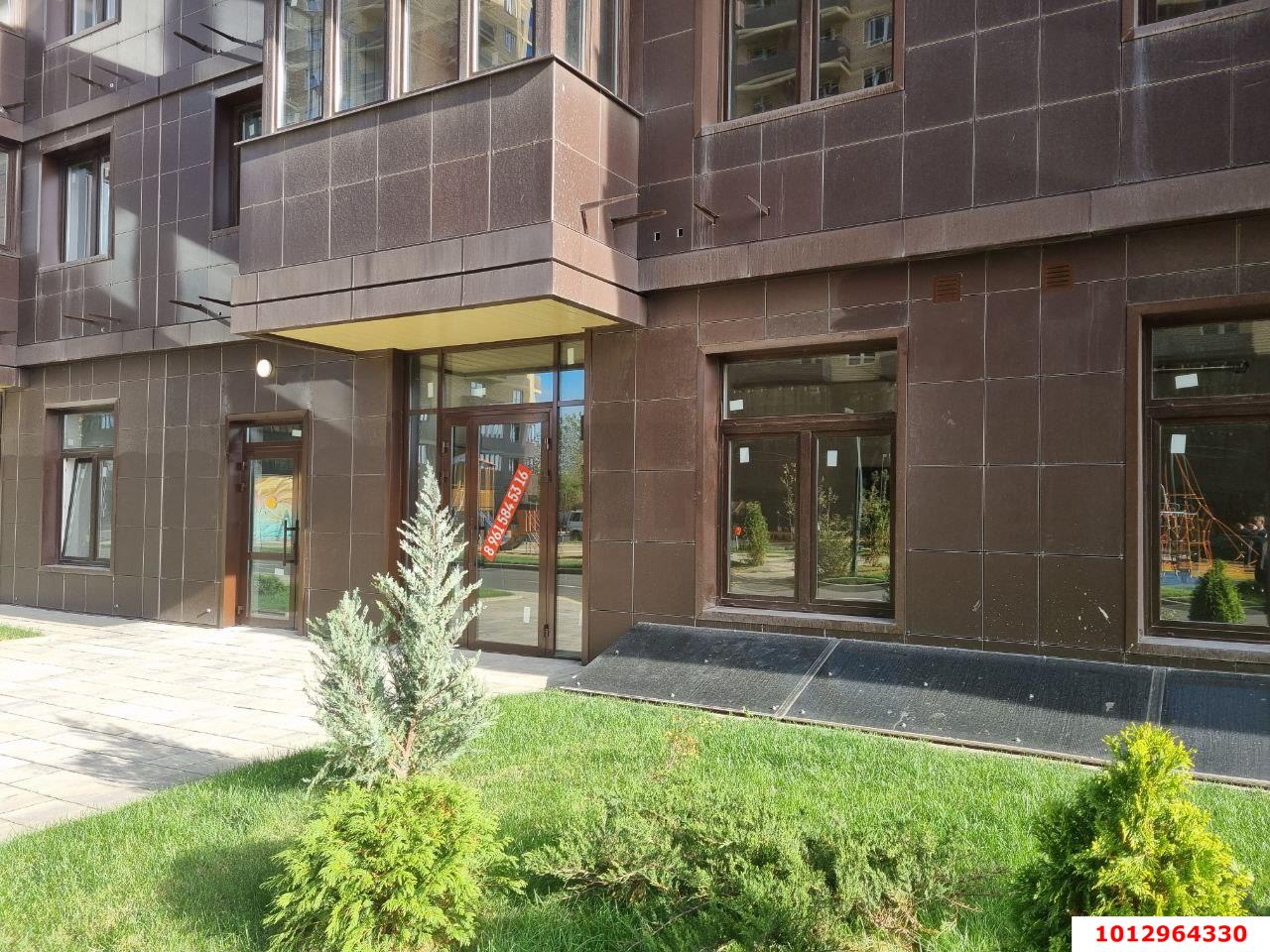 Фото №6: Торговое помещение 44&nbsp;м², 1/17&nbsp;эт. - Краснодар, Прикубанский внутригородской округ, мкр. жилой комплекс Ракурс, ул. имени Героя Ростовского, 8к4