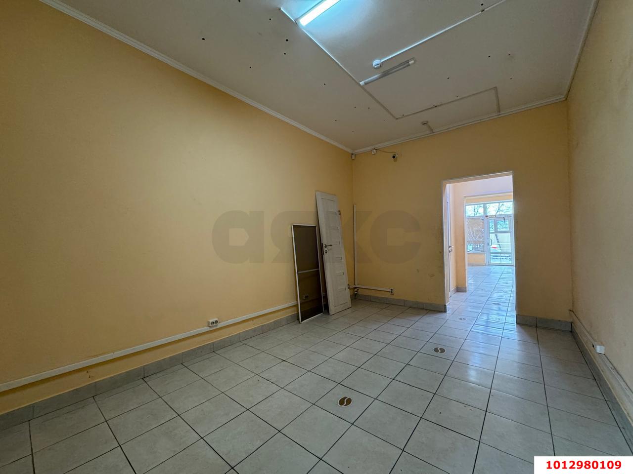 Фото №9: Торговое помещение 63&nbsp;м², 1/25&nbsp;эт. - Краснодар, Прикубанский внутригородской округ, мкр. 40 лет Победы, ул. имени 40-летия Победы