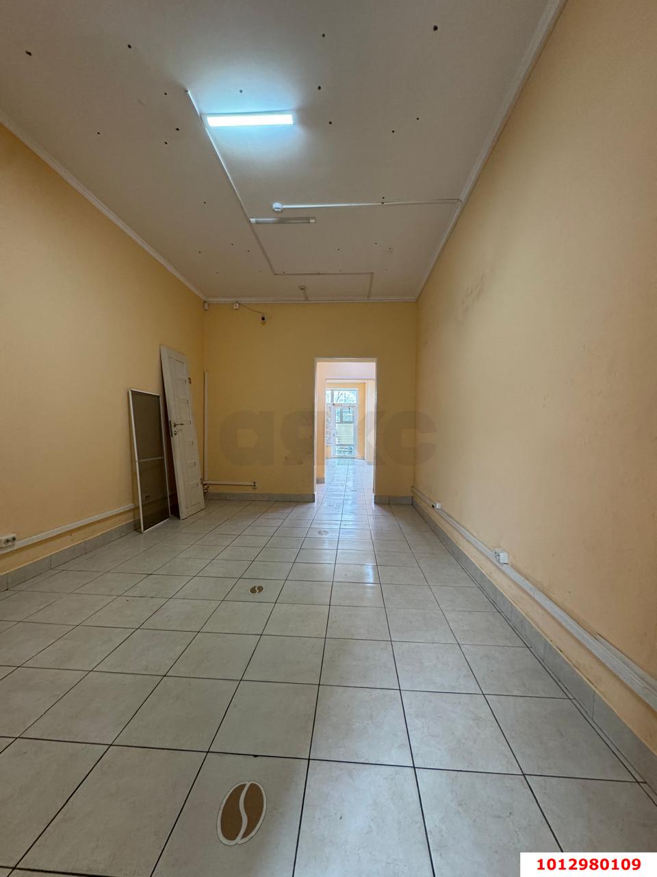 Фото №5: Торговое помещение 63&nbsp;м², 1/25&nbsp;эт. - Краснодар, Прикубанский внутригородской округ, мкр. 40 лет Победы, ул. имени 40-летия Победы
