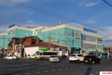 Фото №1: Торговое помещение 200&nbsp;м², 3/3&nbsp;эт. - Краснодар, мкр. Дубинка, ул. Ставропольская, 55