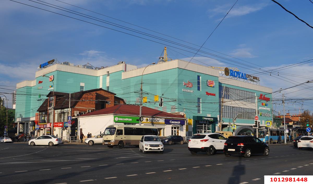 Фото №1: Торговое помещение 200&nbsp;м², 3/3&nbsp;эт. - Краснодар, Центральный внутригородской округ, мкр. Дубинка, ул. Ставропольская, 55