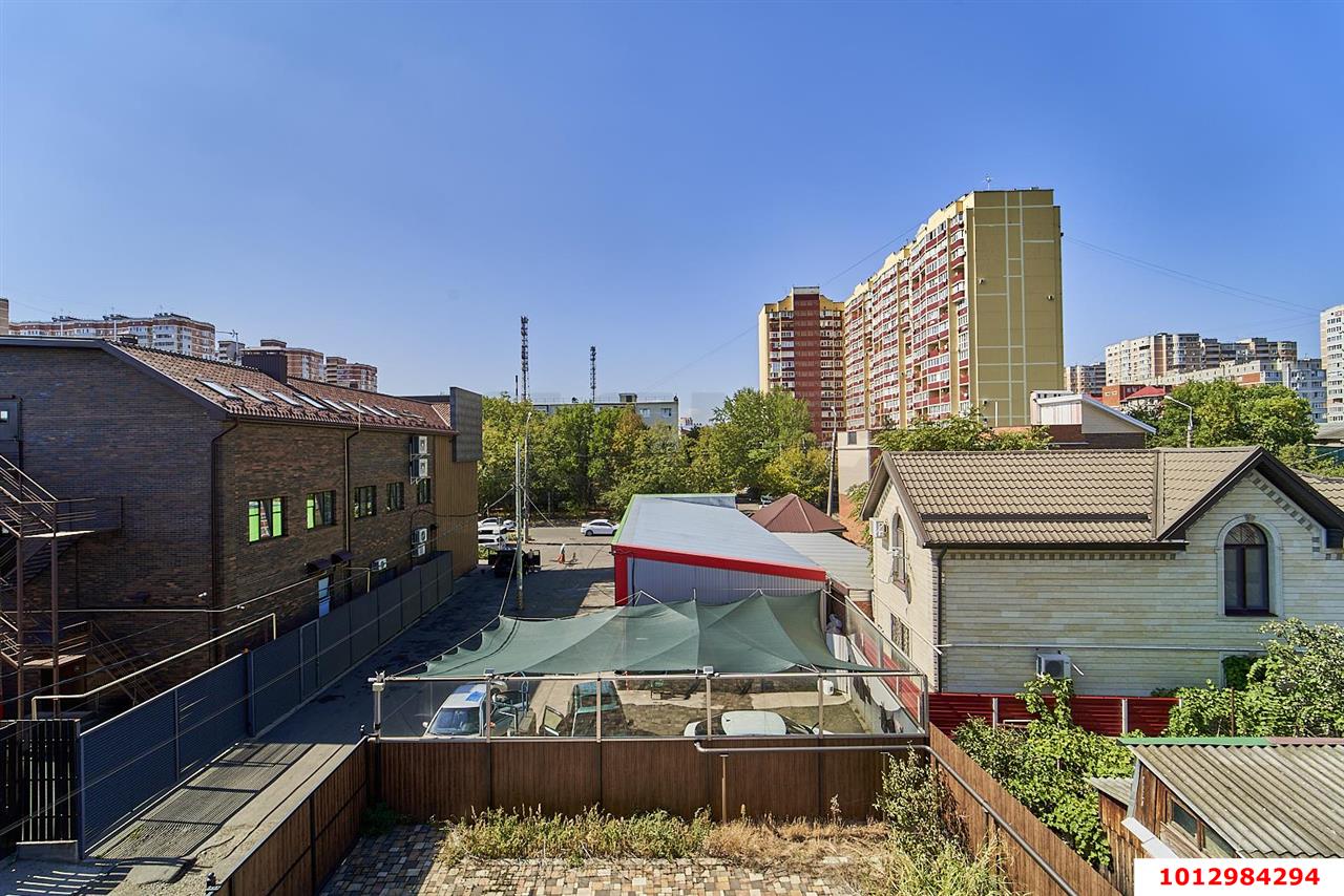 Фото №32: Дом 236&nbsp;м² + 4&nbsp;сот., 3&nbsp;эт. - Краснодар, Западный внутригородской округ, мкр. Фестивальный, пер. Тимашевский, 16