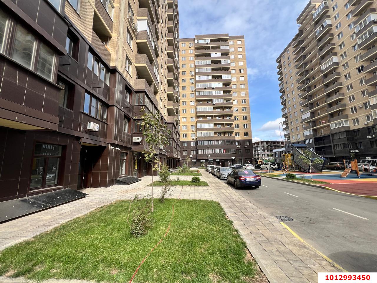 Фото №6: Торговое помещение 53&nbsp;м², 1/16&nbsp;эт. - Краснодар, Прикубанский внутригородской округ, мкр. жилой комплекс Ракурс, ул. имени Героя Ростовского, 8к7