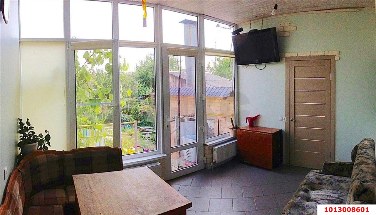 Фото №2: Часть дома 69&nbsp;м² + 2.5&nbsp;сот., 2&nbsp;эт. - Краснодар, Центральный внутригородской округ, мкр. Дубинка, пер. 1-й Адыгейский, 14
