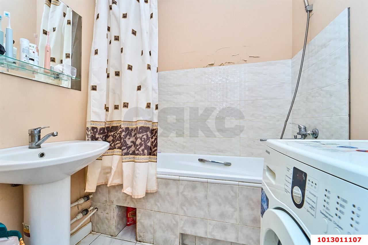 Фото №13: 2-комнатная квартира 52&nbsp;м², 2/4&nbsp;эт. - Краснодар, мкр. Центральный внутригородской округ, ул. Красная, 206