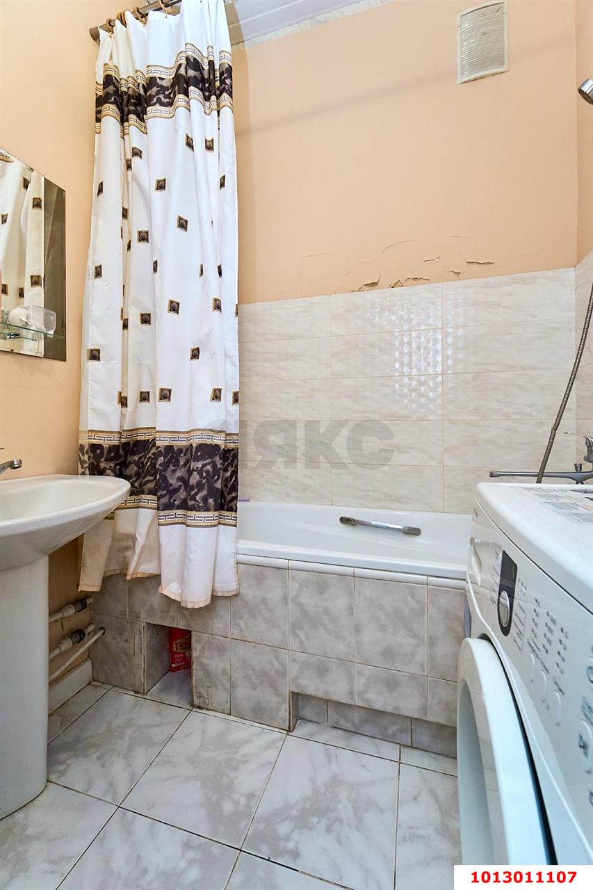 Фото №14: 2-комнатная квартира 52&nbsp;м², 2/4&nbsp;эт. - Краснодар, мкр. Центральный внутригородской округ, ул. Красная, 206
