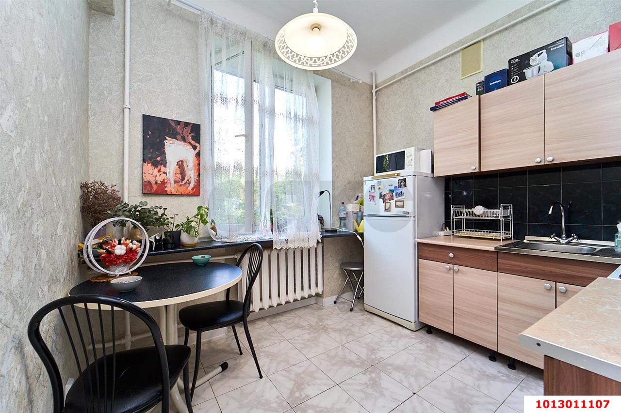 Фото №8: 2-комнатная квартира 52&nbsp;м², 2/4&nbsp;эт. - Краснодар, мкр. Центральный внутригородской округ, ул. Красная, 206