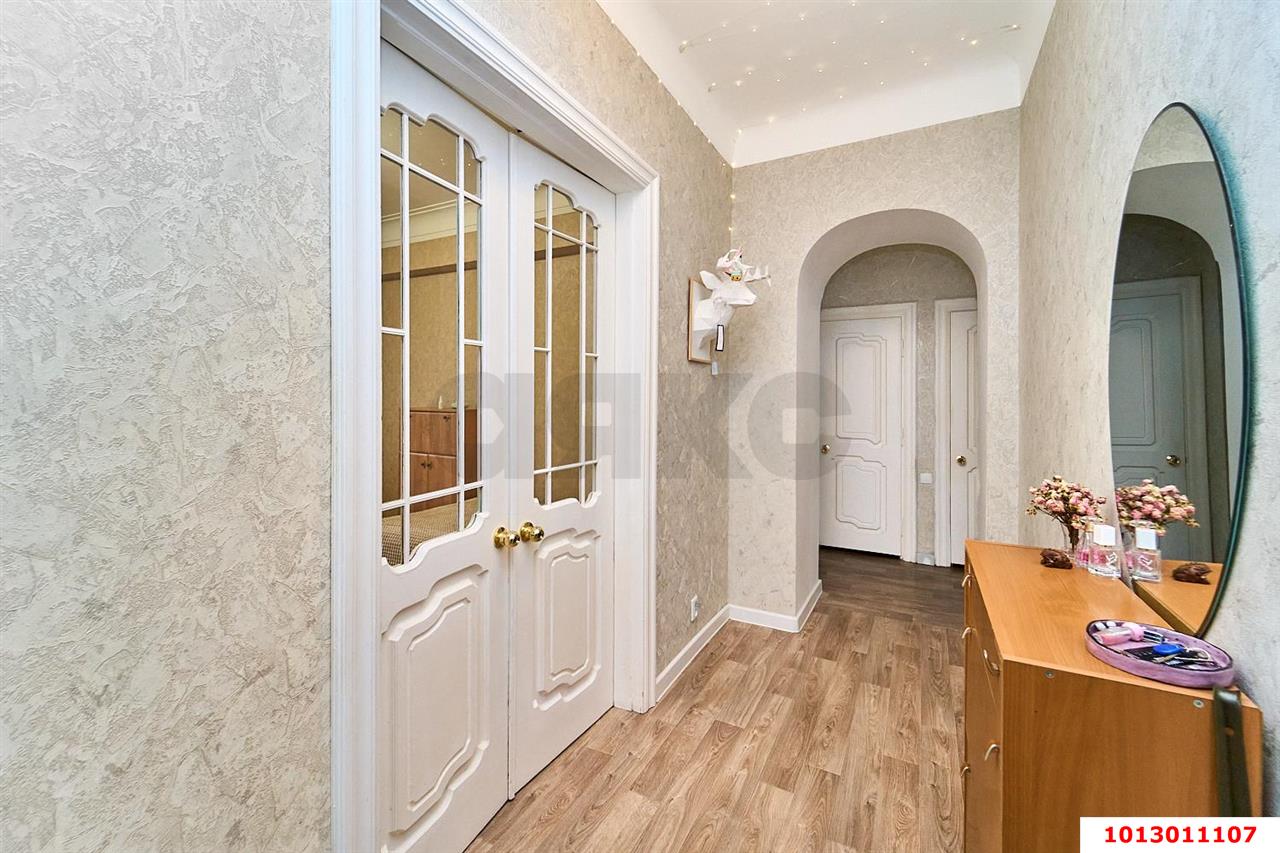 Фото №4: 2-комнатная квартира 52&nbsp;м², 2/4&nbsp;эт. - Краснодар, мкр. Центральный внутригородской округ, ул. Красная, 206