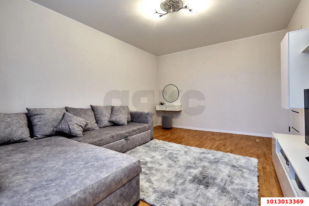Фото №3: 2-комнатная квартира 55&nbsp;м², 2/5&nbsp;эт. - Краснодар, Прикубанский внутригородской округ, Калинино, мкр. Завод Радиоизмерительных Приборов, ул. Российская, 446/6