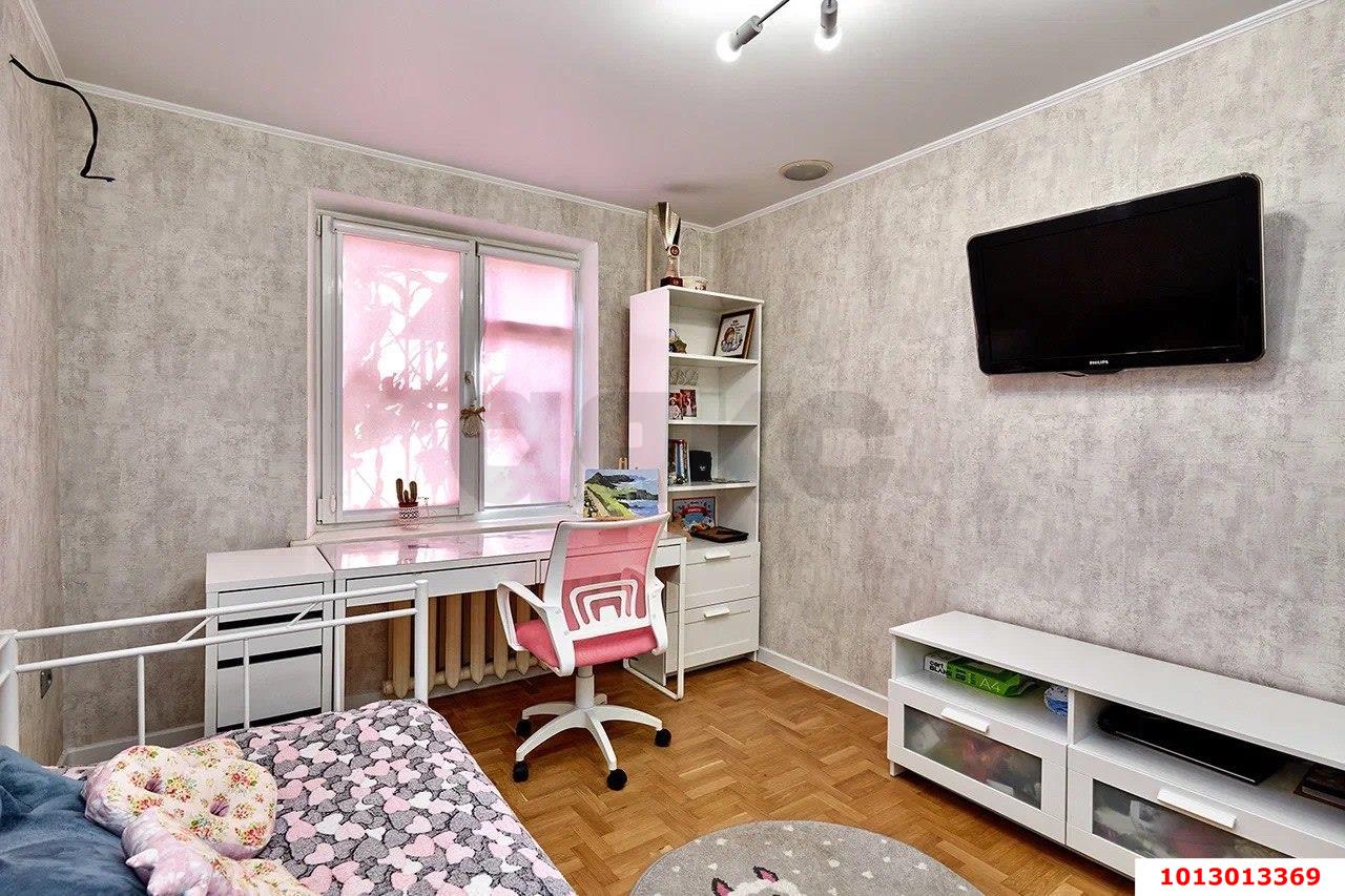 Фото №12: 2-комнатная квартира 55&nbsp;м², 2/5&nbsp;эт. - Краснодар, Прикубанский внутригородской округ, Калинино, мкр. Завод Радиоизмерительных Приборов, ул. Российская, 446/6