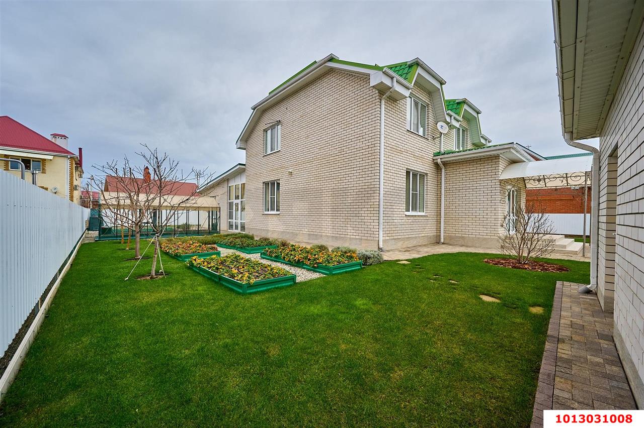 Фото №2: Дом 204&nbsp;м² + 7.36&nbsp;сот., 2&nbsp;эт. - Ленина, мкр. Карасунский внутригородской округ, ул. Тупиковая, 23