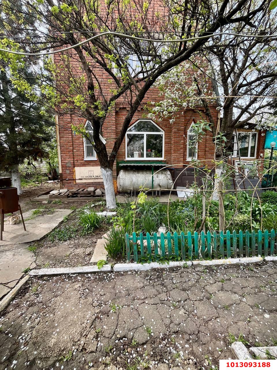 Фото №1: Дом 85&nbsp;м² + 8.06&nbsp;сот., 2&nbsp;эт. - Шоссейное, мкр. Прикубанский внутригородской округ, ул. Абрикосовая, 42