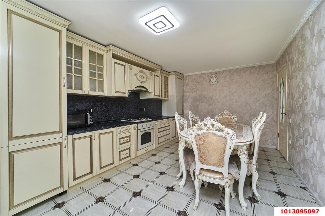 Фото №2: Дом 224&nbsp;м² + 4.1&nbsp;сот., 2&nbsp;эт. - Знаменский, Карасунский внутригородской округ, мкр. СТ Рассвет, ул. Северная, 20