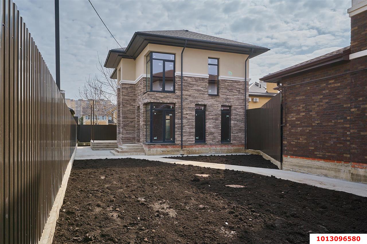 Фото №2: Дом 153&nbsp;м² + 4.15&nbsp;сот., 2&nbsp;эт. - Краснодар, Прикубанский внутригородской округ, Калинино, мкр. Завод Радиоизмерительных Приборов, ул. Мариупольская, 2/4