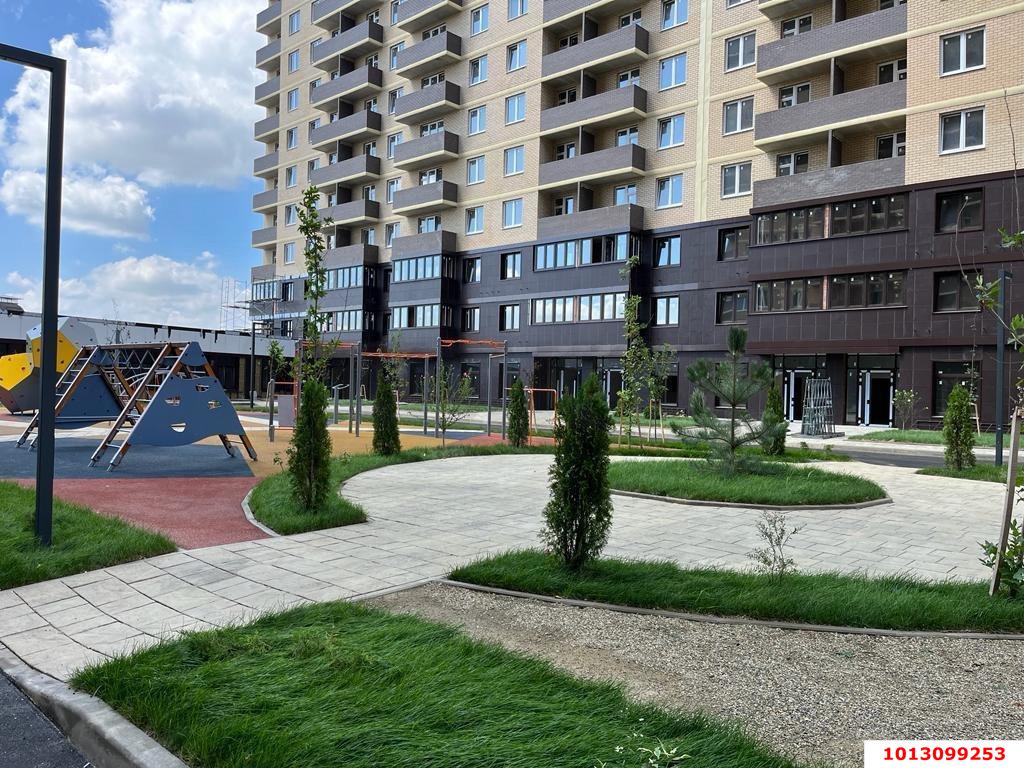 Фото №2: Торговое помещение 88&nbsp;м², 1/19&nbsp;эт. - Краснодар, Прикубанский внутригородской округ, мкр. жилой комплекс Ракурс, ул. имени Героя Ростовского, 8