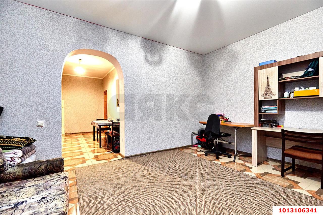Фото №3: 3-комнатная квартира 90&nbsp;м², 2/3&nbsp;эт. - Яблоновский, пер. 1-й  Гагарина, 3