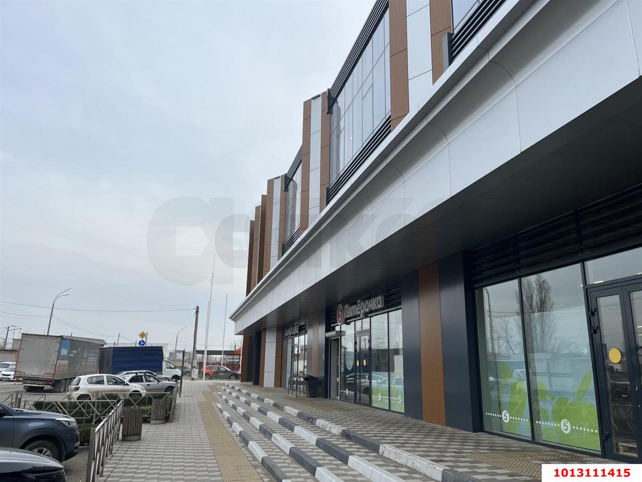 Фото №2: Торговое помещение 1700&nbsp;м², 2/3&nbsp;эт. - Краснодар, Карасунский внутригородской округ, мкр. Комсомольский, ул. Уральская, 162