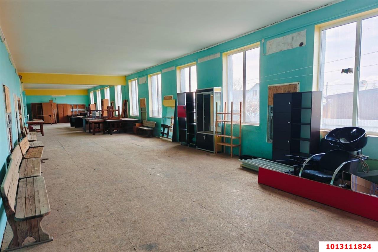 Фото №6: Отдельное здание 2200&nbsp;м², 1/3&nbsp;эт. - Варениковская, ул. Карла Маркса, 116