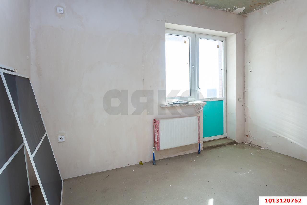 Фото №3: 2-комнатная квартира 60&nbsp;м², 1/16&nbsp;эт. - Краснодар, Западный внутригородской округ, мкр. Юбилейный, ул. 70-летия Октября, 1/2