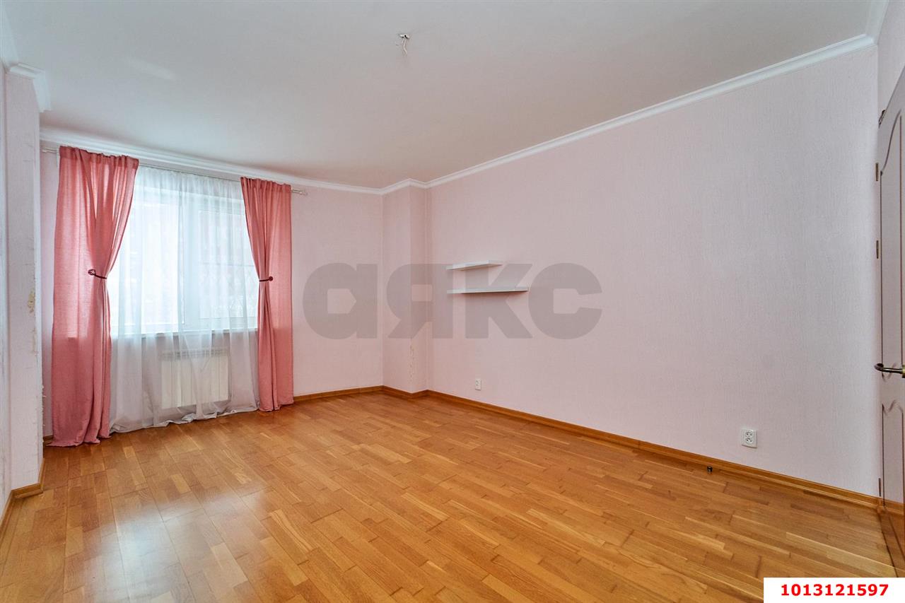 Фото №9: 3-комнатная квартира 117&nbsp;м², 1/9&nbsp;эт. - Краснодар, Западный внутригородской округ, мкр. Фестивальный, ул. Гаражная, 81/6
