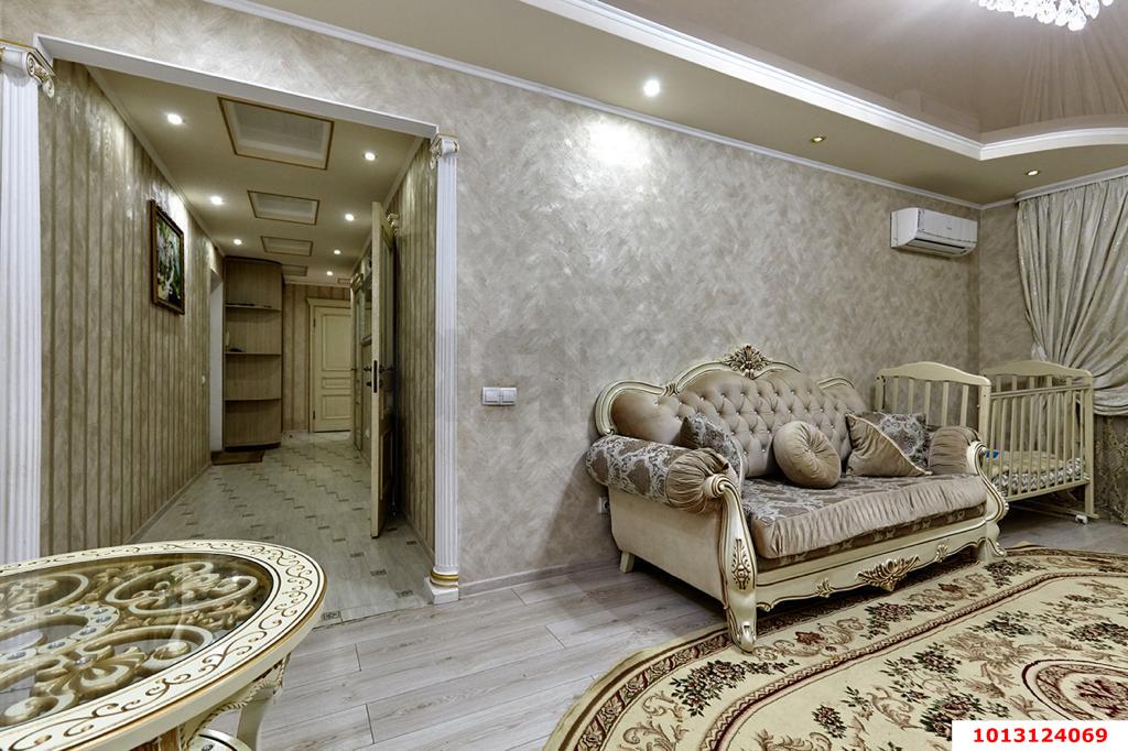 Фото №4: 3-комнатная квартира 65&nbsp;м², 7/17&nbsp;эт. - Краснодар, Прикубанский внутригородской округ, Музыкальный, ЖК Времена Года, мкр. имени Петра Метальникова, ул. Петра Метальникова, 5к1
