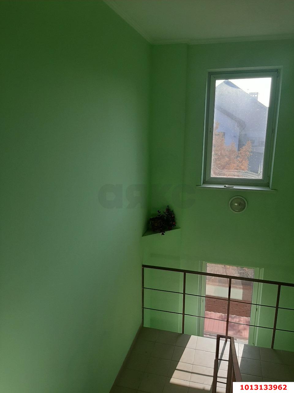 Фото №3: 3-комнатная квартира 102&nbsp;м², 3/4&nbsp;эт. - Краснодар, Прикубанский внутригородской округ, мкр. Музыкальный, ул. Дементия Красюка, 45