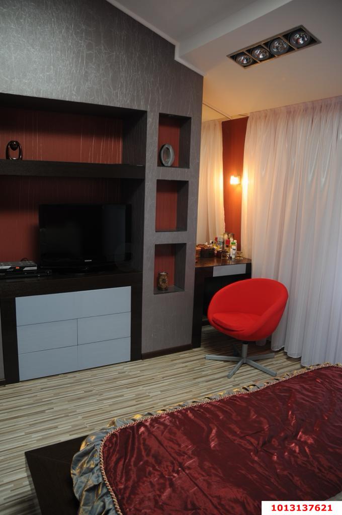Фото №8: 3-комнатная квартира 137&nbsp;м², 7/7&nbsp;эт. - Краснодар, Прикубанский внутригородской округ, мкр. Восточно-Кругликовский, ул. Черкасская, 71