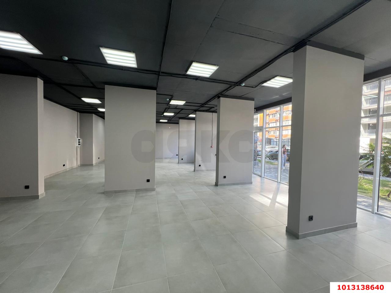Фото №6: Торговое помещение 130&nbsp;м², 1/24&nbsp;эт. - Краснодар, Прикубанский внутригородской округ, Россинского, мкр. жилой комплекс Россинский Парк, ул. Командорская, 15/1