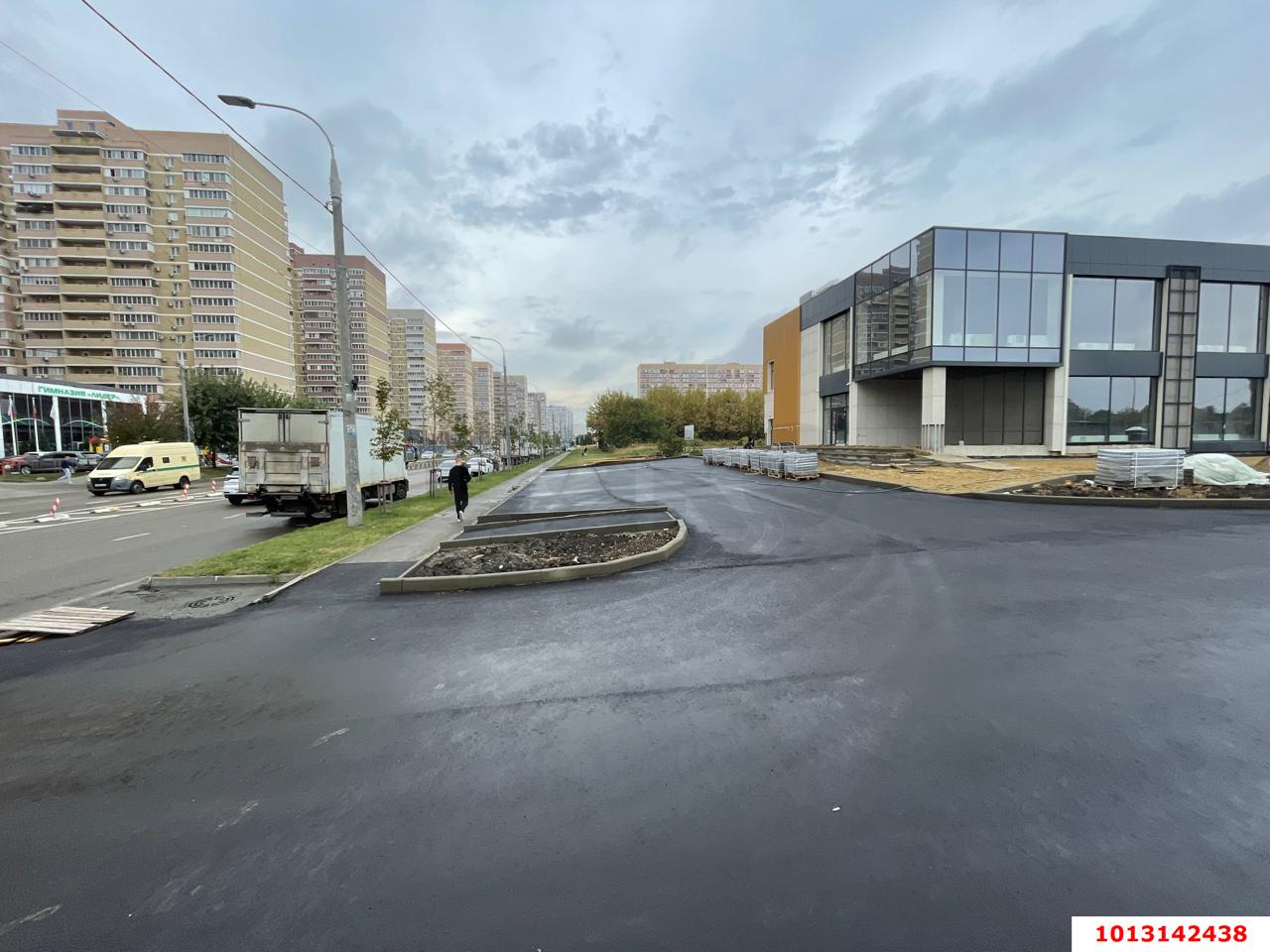 Фото №3: Отдельное здание 3276&nbsp;м², 1/2&nbsp;эт. - Краснодар, Прикубанский внутригородской округ, мкр. имени Петра Метальникова, ул. Петра Метальникова, 6