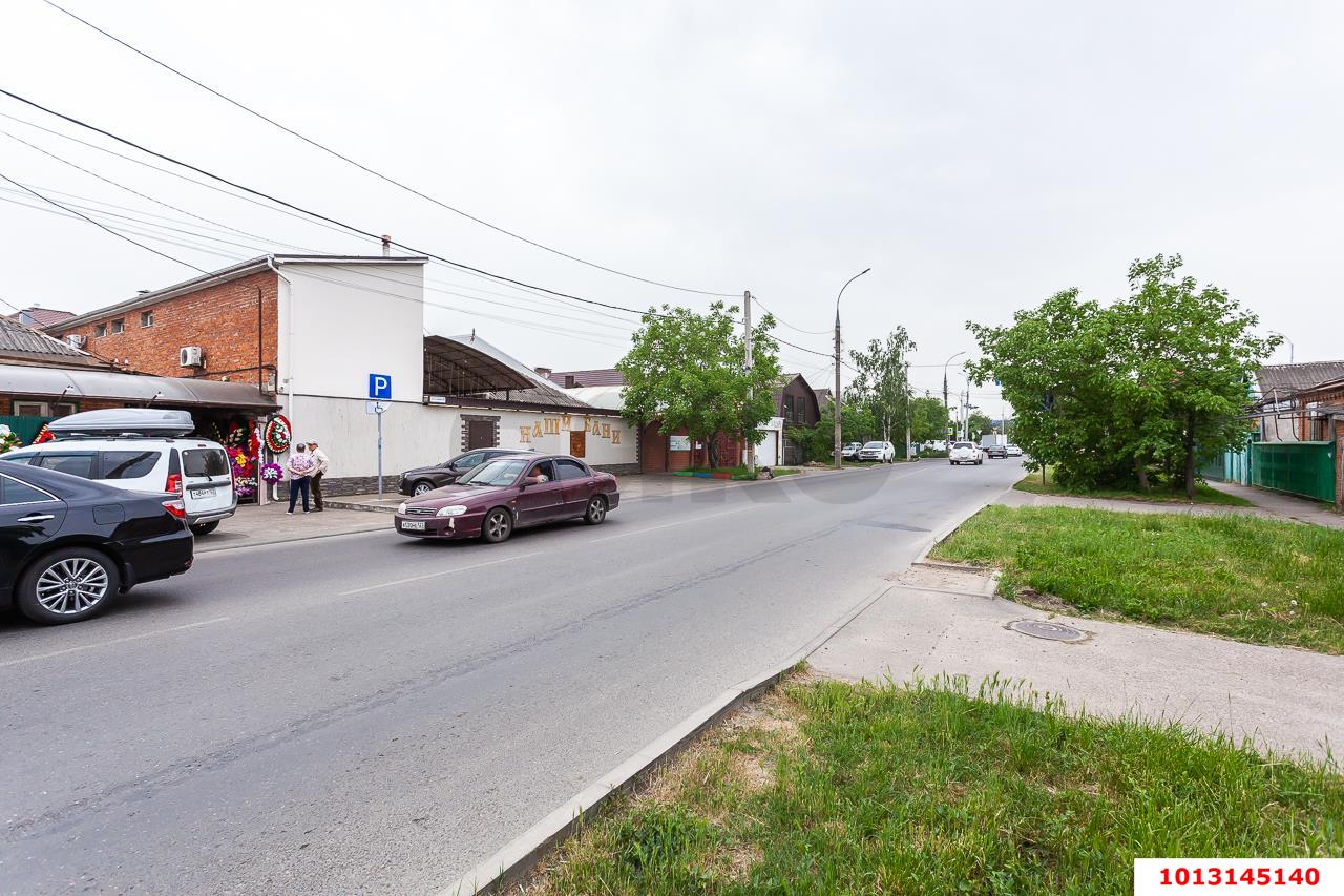 Фото №6: Отдельное здание 459&nbsp;м², 1/2&nbsp;эт. - Краснодар, Прикубанский внутригородской округ, мкр. Славянский, ул. 2-я Линия, 182