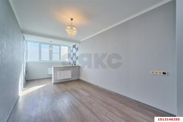 Фото №1: 1-комнатная квартира 38 м², 18/22 эт. - Краснодар, мкр. Центральный, ул. Фабричная, 10